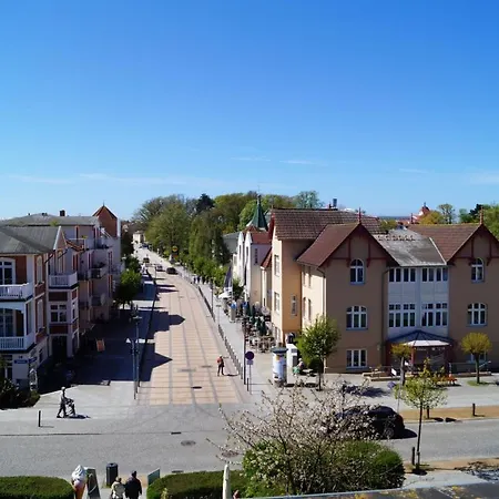 Maritim Eingerichtete Fewo Mit Balkon, 2 Fernsehern Kuehlungsborn